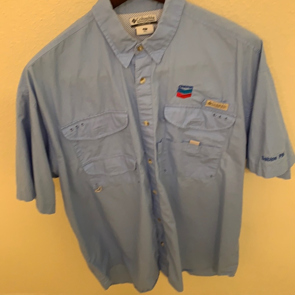 Columbia FPG Shirt w/ Chevron embroidered . Size XL. Great Condition.